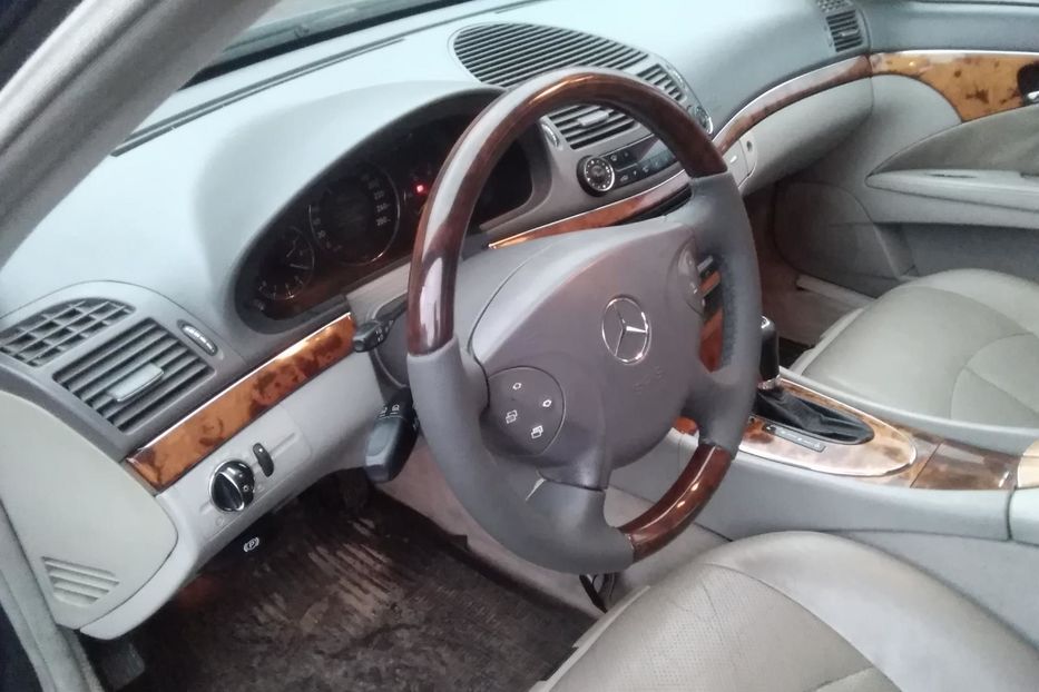 Продам Mercedes-Benz E-Class 2002 года в Луцке