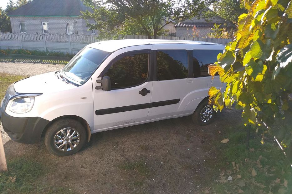 Продам Fiat Doblo пасс. Фургон 4 - х дверный 2007 года в Днепре