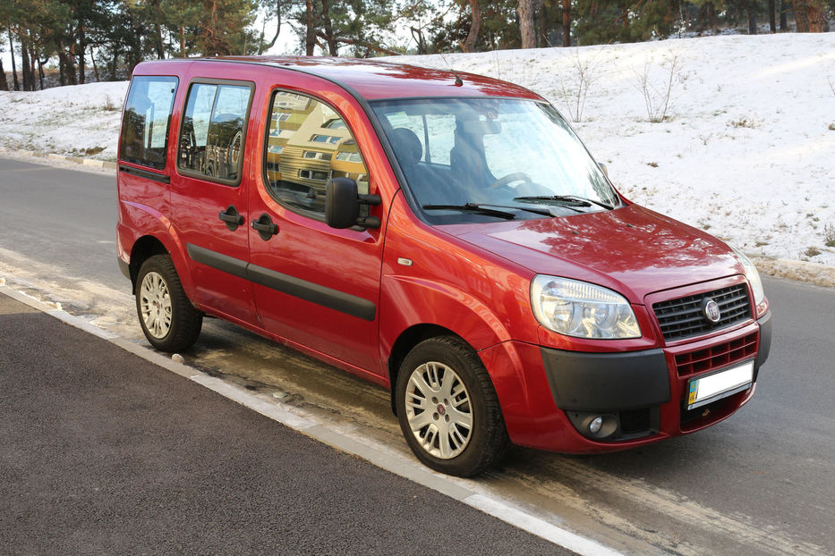 Продам Fiat Doblo пасс. 2008 года в Киеве