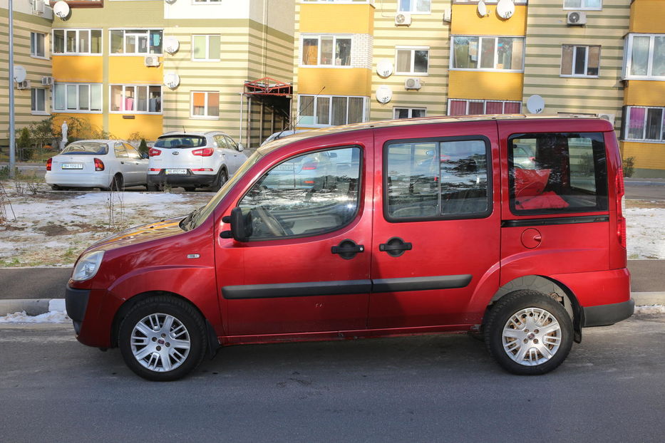 Продам Fiat Doblo пасс. 2008 года в Киеве