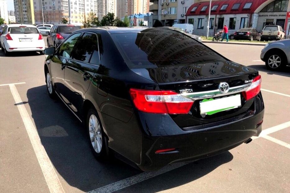 Продам Toyota Camry 2012 года в Киеве