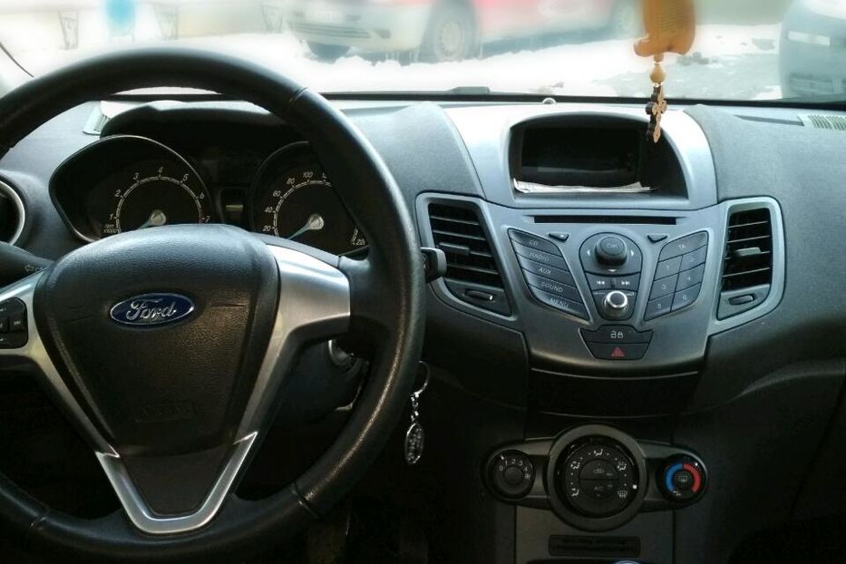 Продам Ford Fiesta 1.0  2013 года в Ивано-Франковске