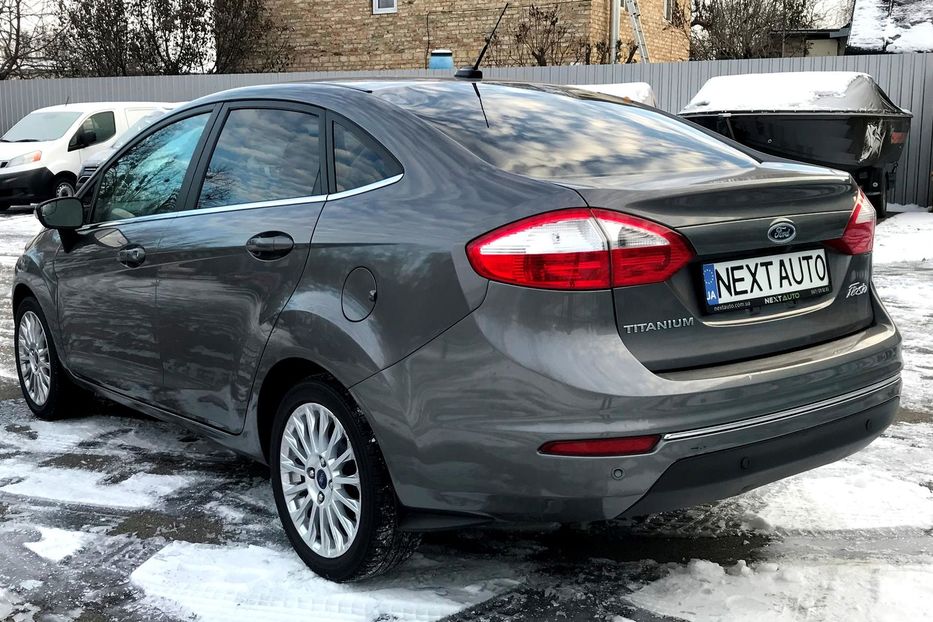 Продам Ford Fiesta TITANIUM 2013 года в Киеве