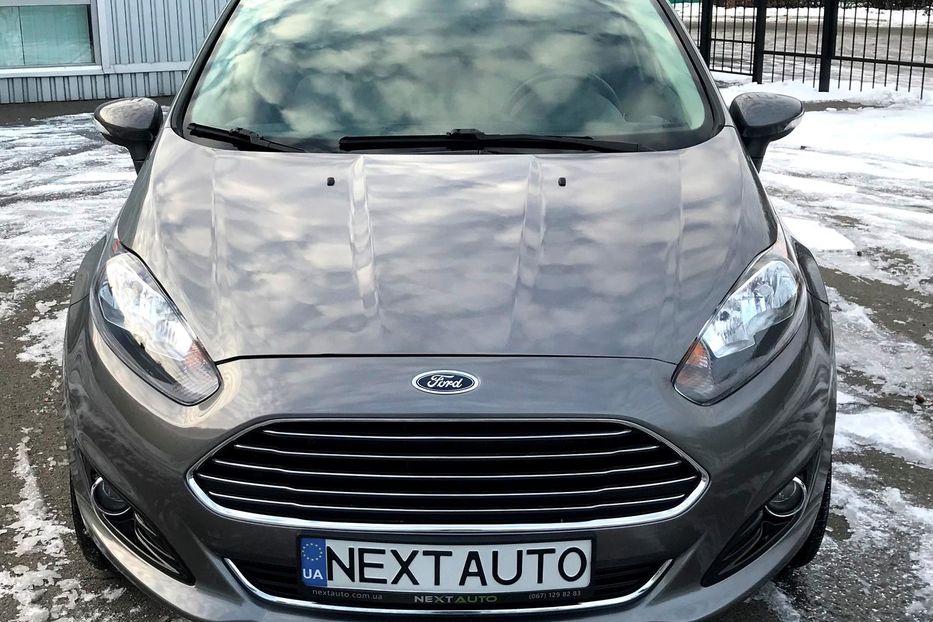 Продам Ford Fiesta TITANIUM 2013 года в Киеве