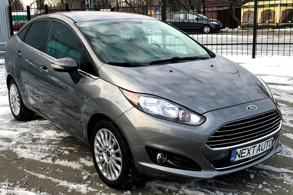 Продам Ford Fiesta TITANIUM 2013 года в Киеве