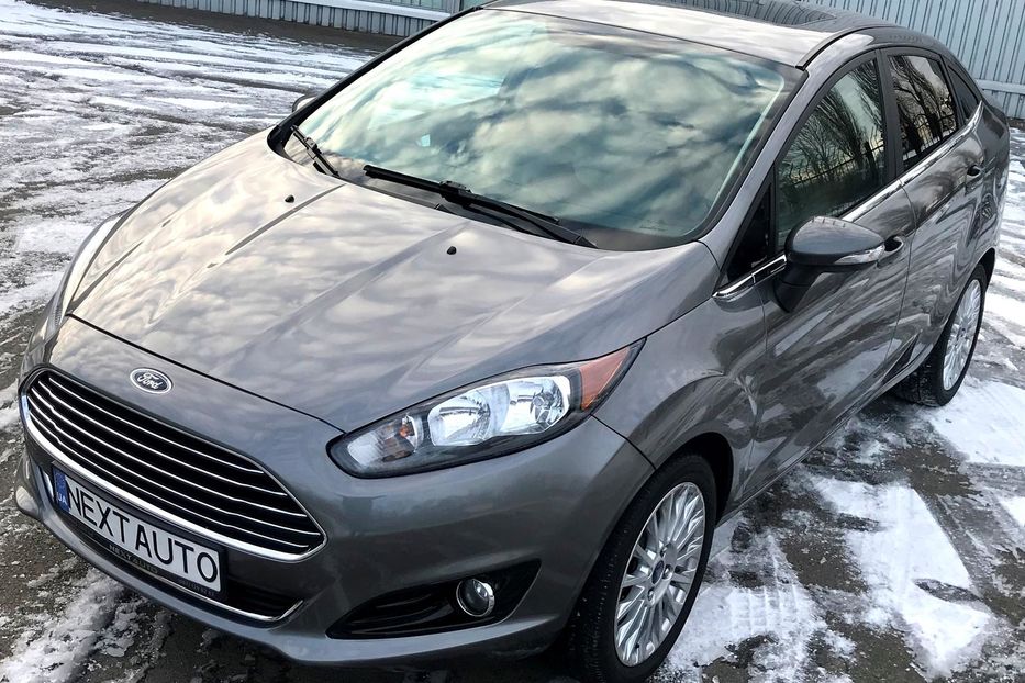 Продам Ford Fiesta TITANIUM 2013 года в Киеве