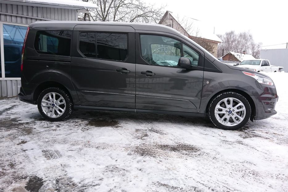 Продам Ford Transit Connect пасс. TITANIUM 2014 года в Киеве