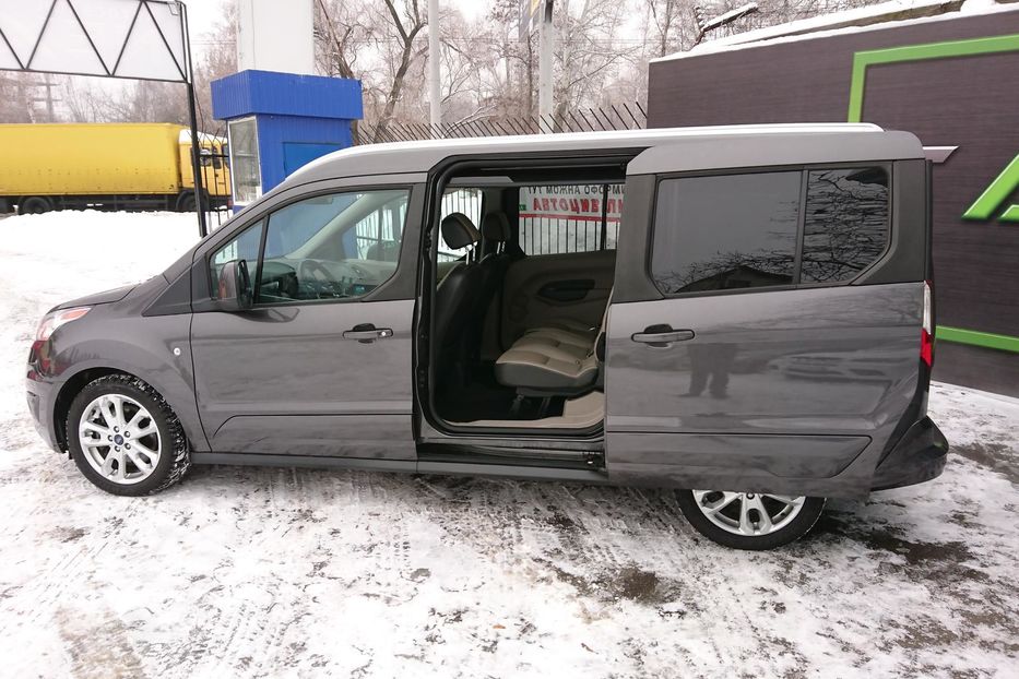 Продам Ford Transit Connect пасс. TITANIUM 2014 года в Киеве