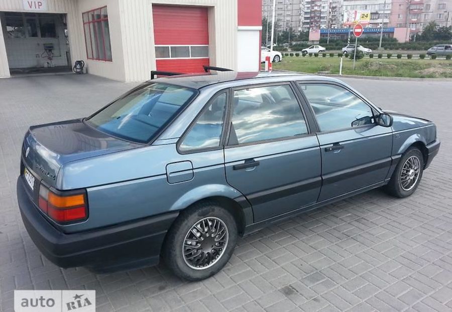 Продам Volkswagen Passat B3 1989 года в Запорожье