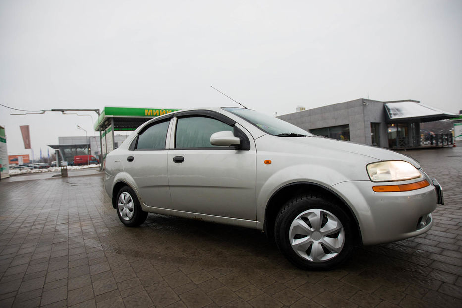 Продам Chevrolet Aveo 1.5i 2004 года в Ивано-Франковске