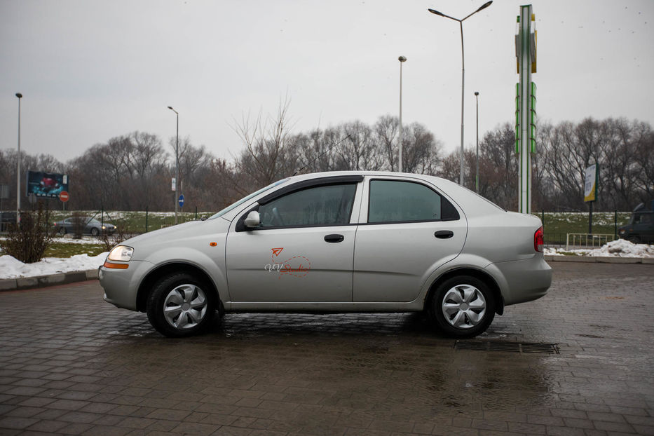 Продам Chevrolet Aveo 1.5i 2004 года в Ивано-Франковске