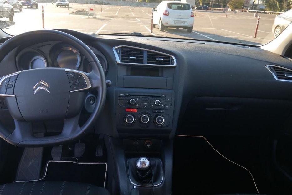 Продам Citroen C4 2014 года в Киеве