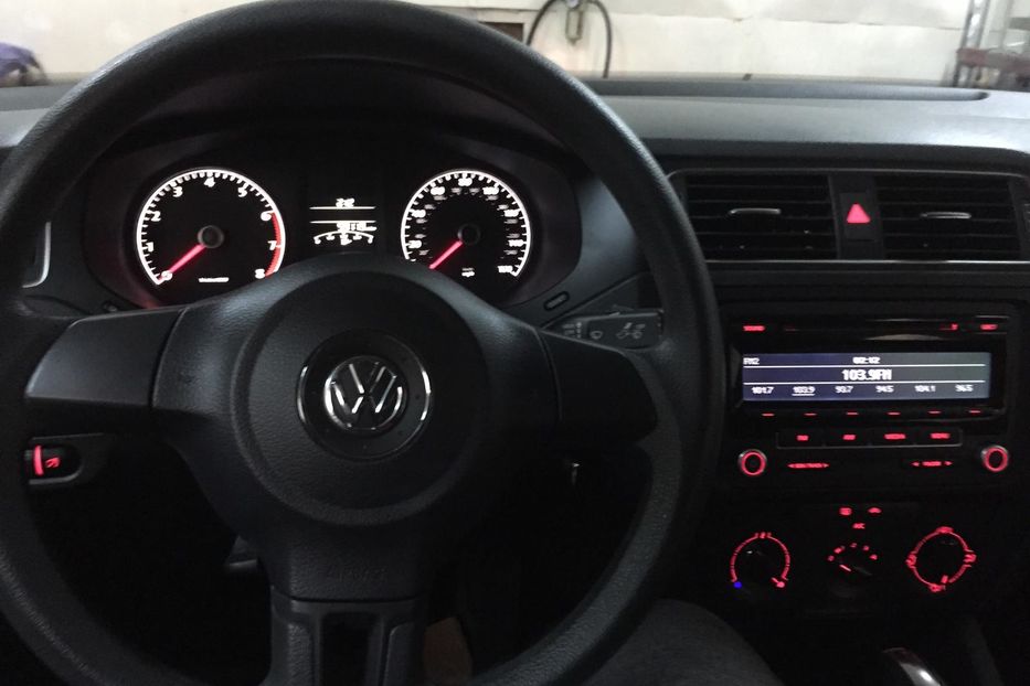 Продам Volkswagen Jetta 2013 года в Львове