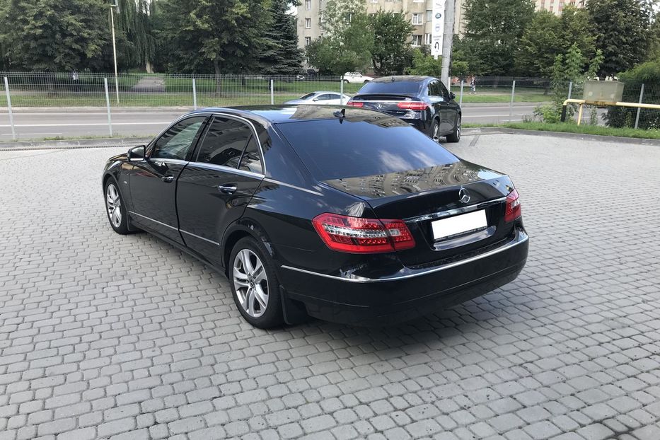 Продам Mercedes-Benz E-Class E-220 CDI 2009 года в Львове