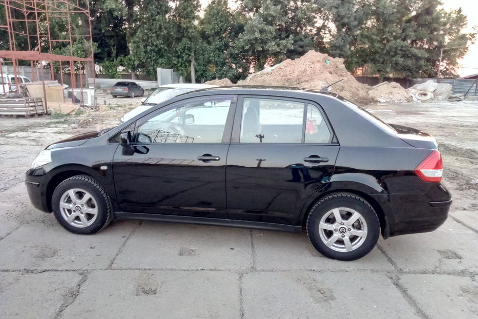 Продам Nissan TIIDA 2008 года в Одессе