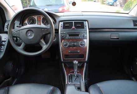 Продам Mercedes-Benz B 180 2011 года в Ровно