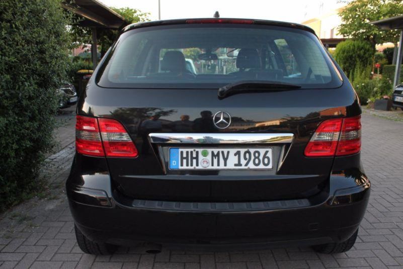 Продам Mercedes-Benz B 180 2011 года в Ровно
