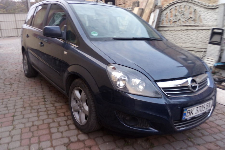 Продам Opel Zafira 2 2011 года в Ровно