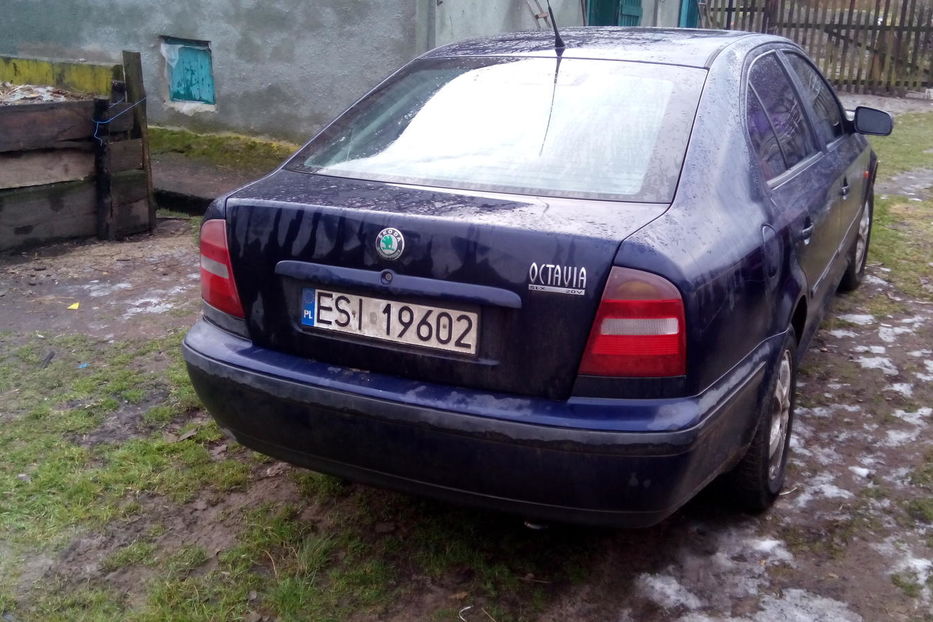 Продам Skoda Octavia 1.8 бензин 1998 года в Львове