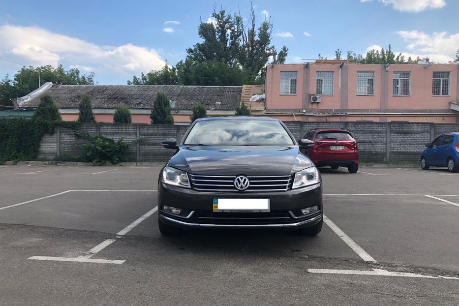 Продам Volkswagen Passat B7 Premium Life 1.8 TSI D7 2012 года в Киеве