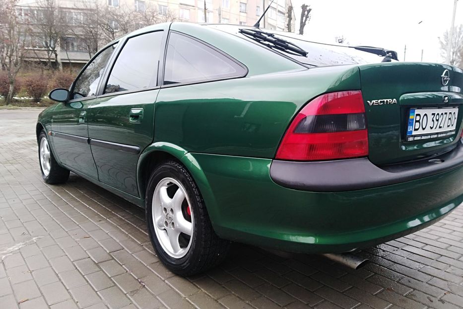 Купить опель вектра 1997. Opel Vectra зеленый.