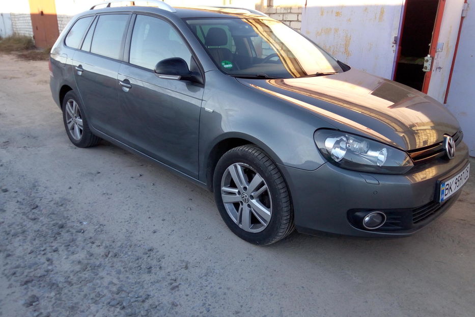 Продам Volkswagen Golf Variant Blue Motion 2012 года в г. Кузнецовск, Ровенская область