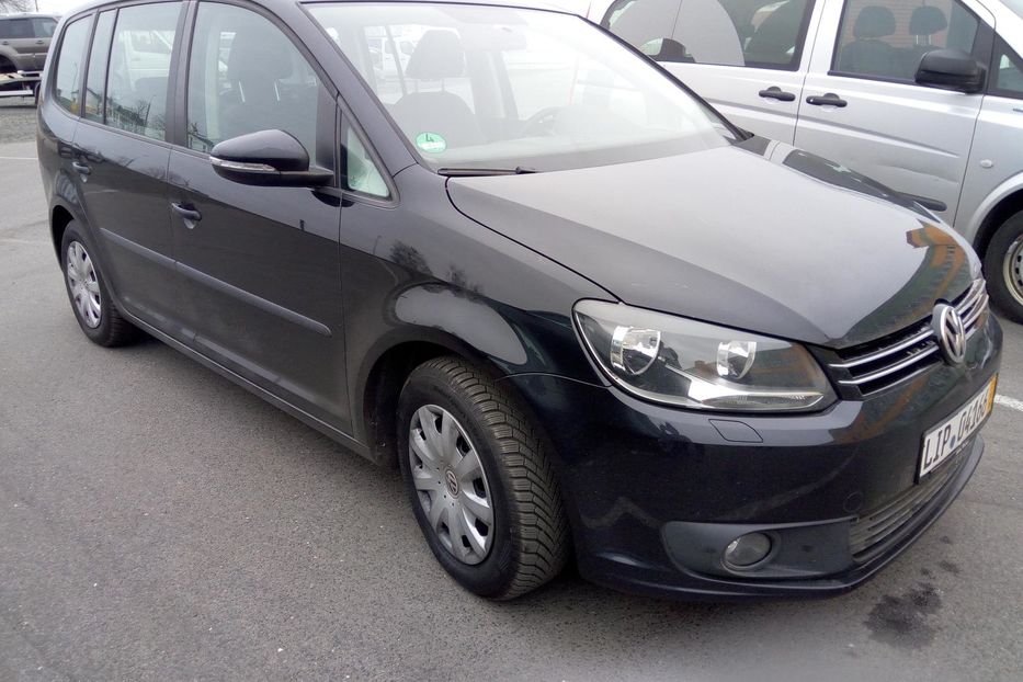 Продам Volkswagen Touran 2011 года в г. Кузнецовск, Ровенская область