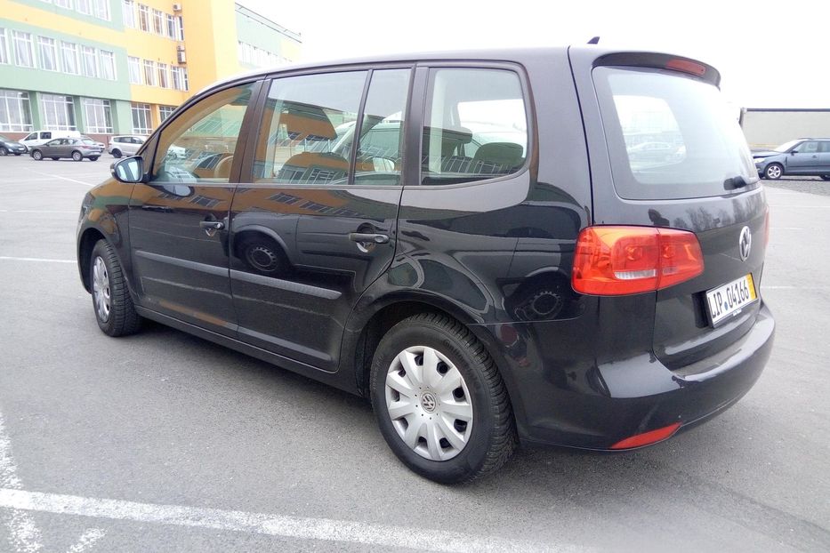 Продам Volkswagen Touran 2011 года в г. Кузнецовск, Ровенская область
