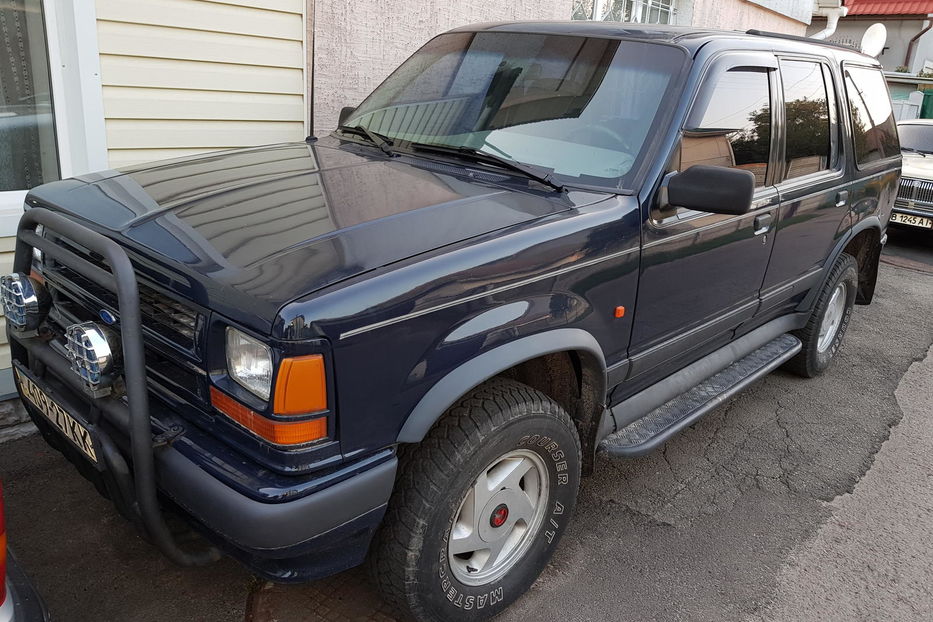 Продам Ford Explorer 1993 года в Чернигове