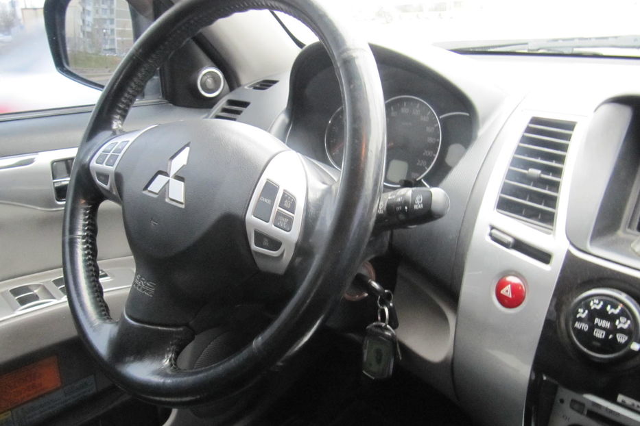 Продам Mitsubishi Pajero Sport 2010 года в Киеве