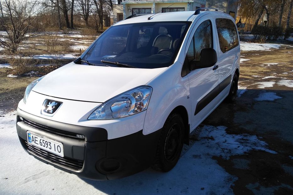 Продам Peugeot Partner пасс. 2009 года в г. Никополь, Днепропетровская область