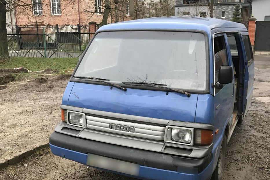 Продам Mazda E-series пасс. 1996 года в Львове