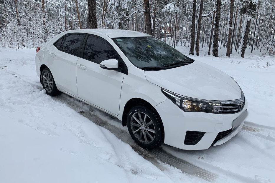 Продам Toyota Corolla 2014 года в Киеве