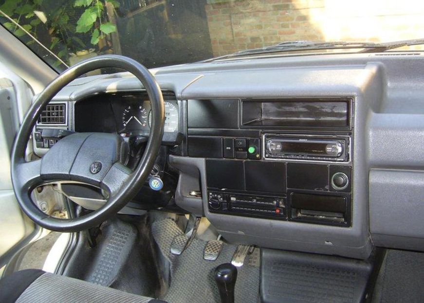 Продам Volkswagen T4 (Transporter) пасс. 2.4 AAB 1994 года в г. Краснополье, Сумская область