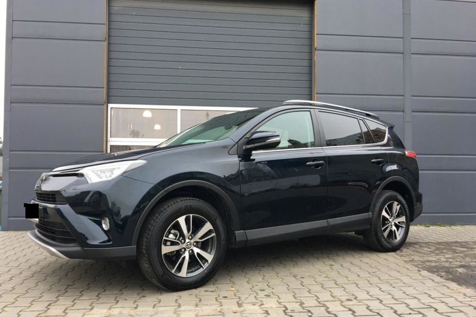 Продам Toyota Rav 4 2018 года в Львове