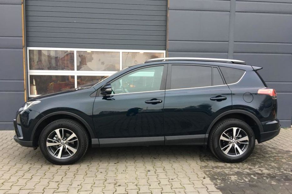 Продам Toyota Rav 4 2018 года в Львове