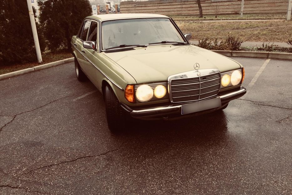 Продам Mercedes-Benz 200 Е200 1982 года в Запорожье