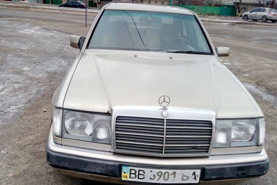 Продам Mercedes-Benz E-Class 124 1986 года в Луганске