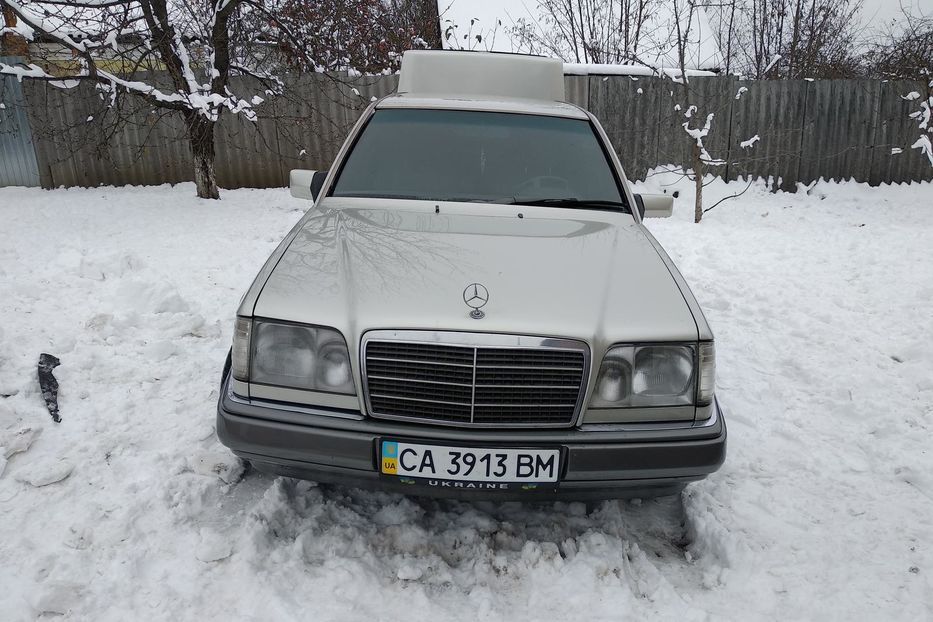 Продам Mercedes-Benz E-Class 260 1990 года в г. Умань, Черкасская область
