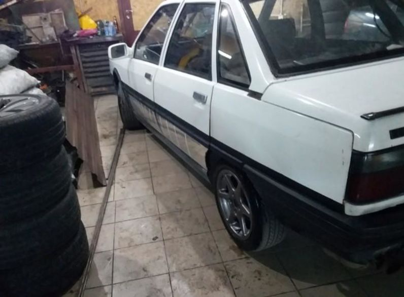 Продам Renault 21 1986 года в Донецке