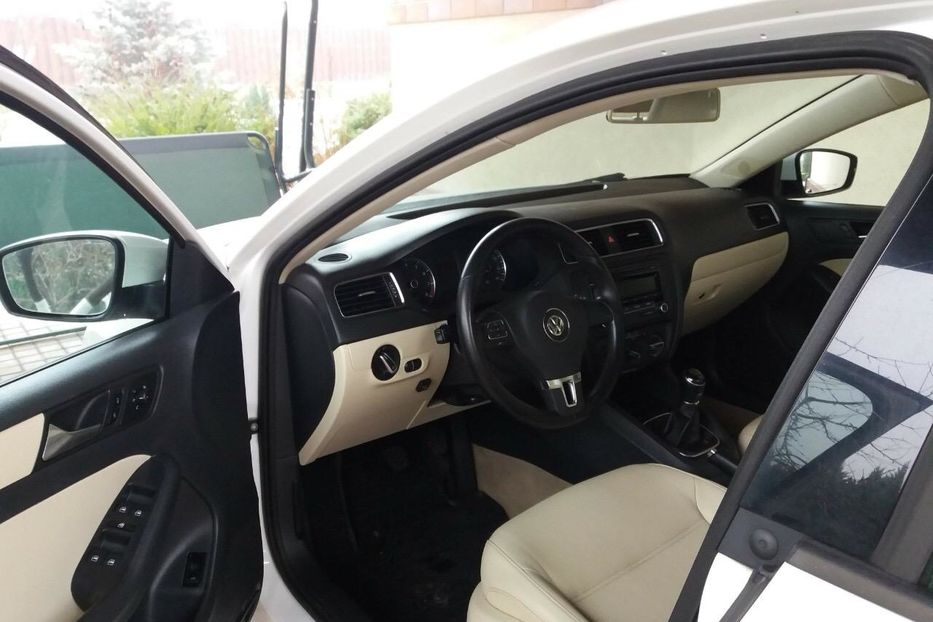 Продам Volkswagen Jetta 2012 года в Киеве