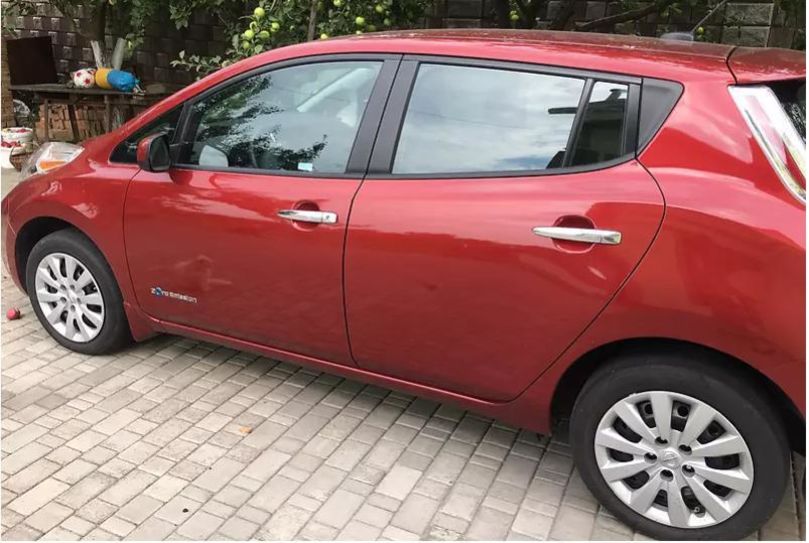 Продам Nissan Leaf S 2015 года в Киеве