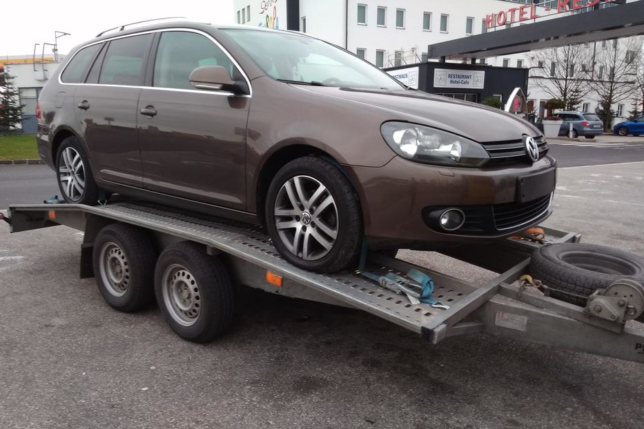 Продам Volkswagen Golf  VI 2011 года в Черновцах