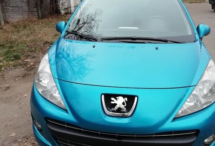 Продам Peugeot 207 2011 года в Киеве