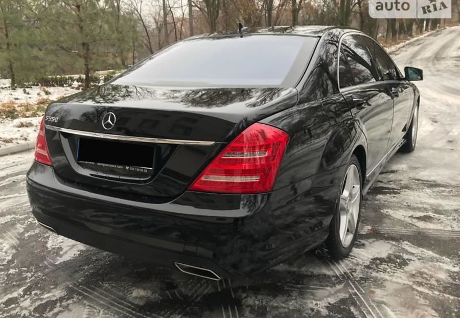 Продам Mercedes-Benz S 550 LONG 4MATIC 2010 года в Днепре