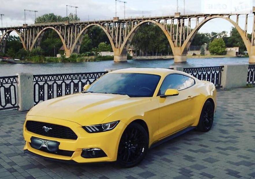 Продам Ford Mustang 2015 года в г. Кривой Рог, Днепропетровская область
