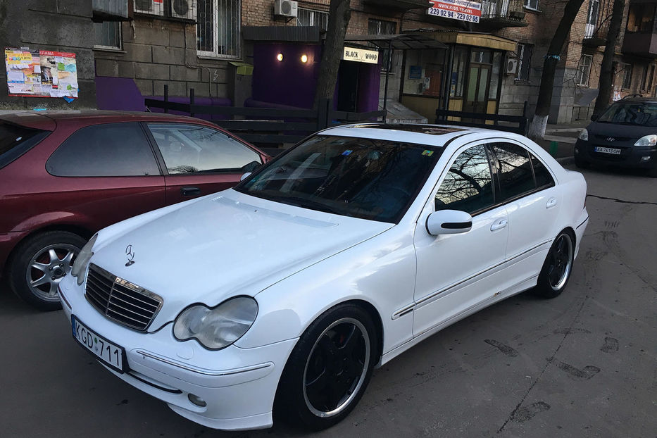 Продам Mercedes-Benz C-Class 320 Avantgarde 2000 года в Киеве