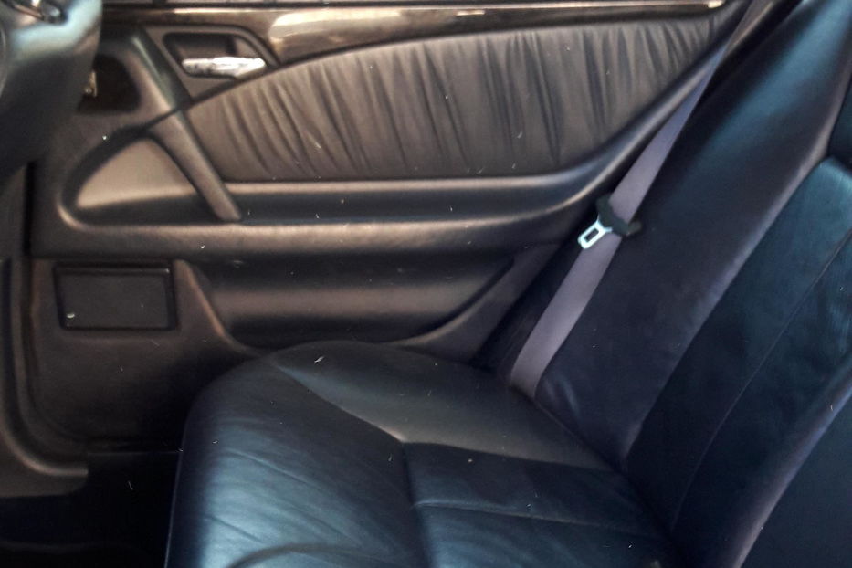 Продам Mercedes-Benz E-Class 1998 года в Киеве