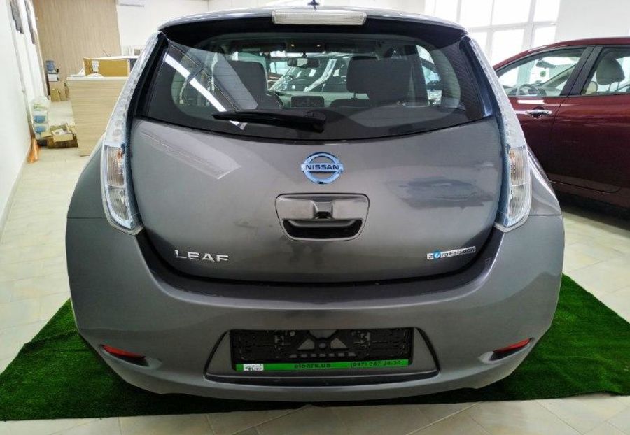 Продам Nissan Leaf SV 2014 года в Харькове