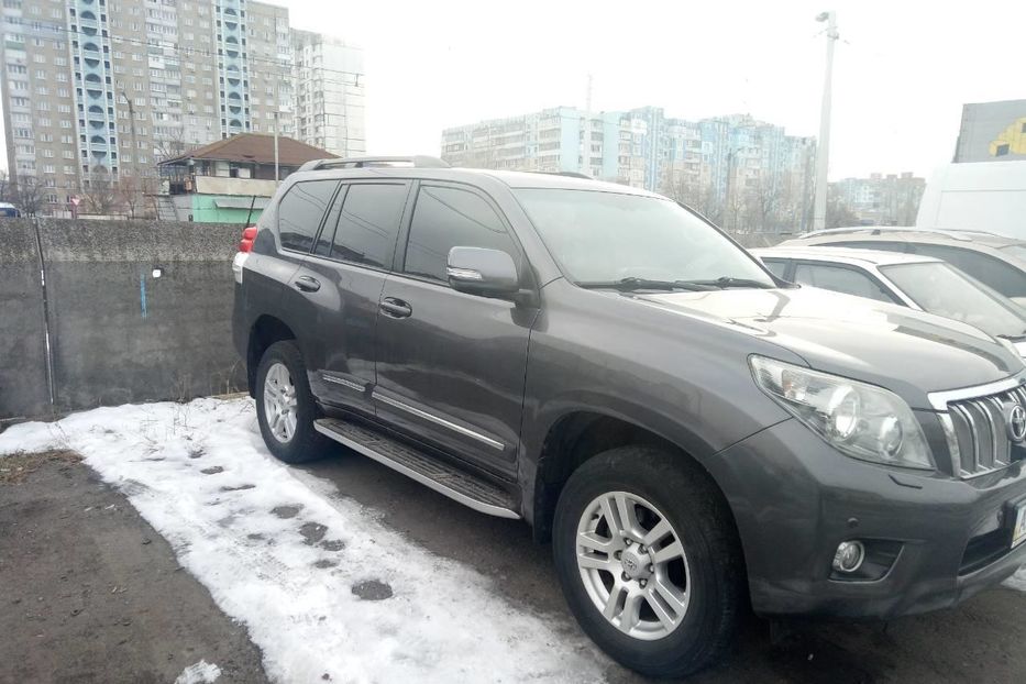 Продам Toyota Land Cruiser Prado 2010 года в Киеве